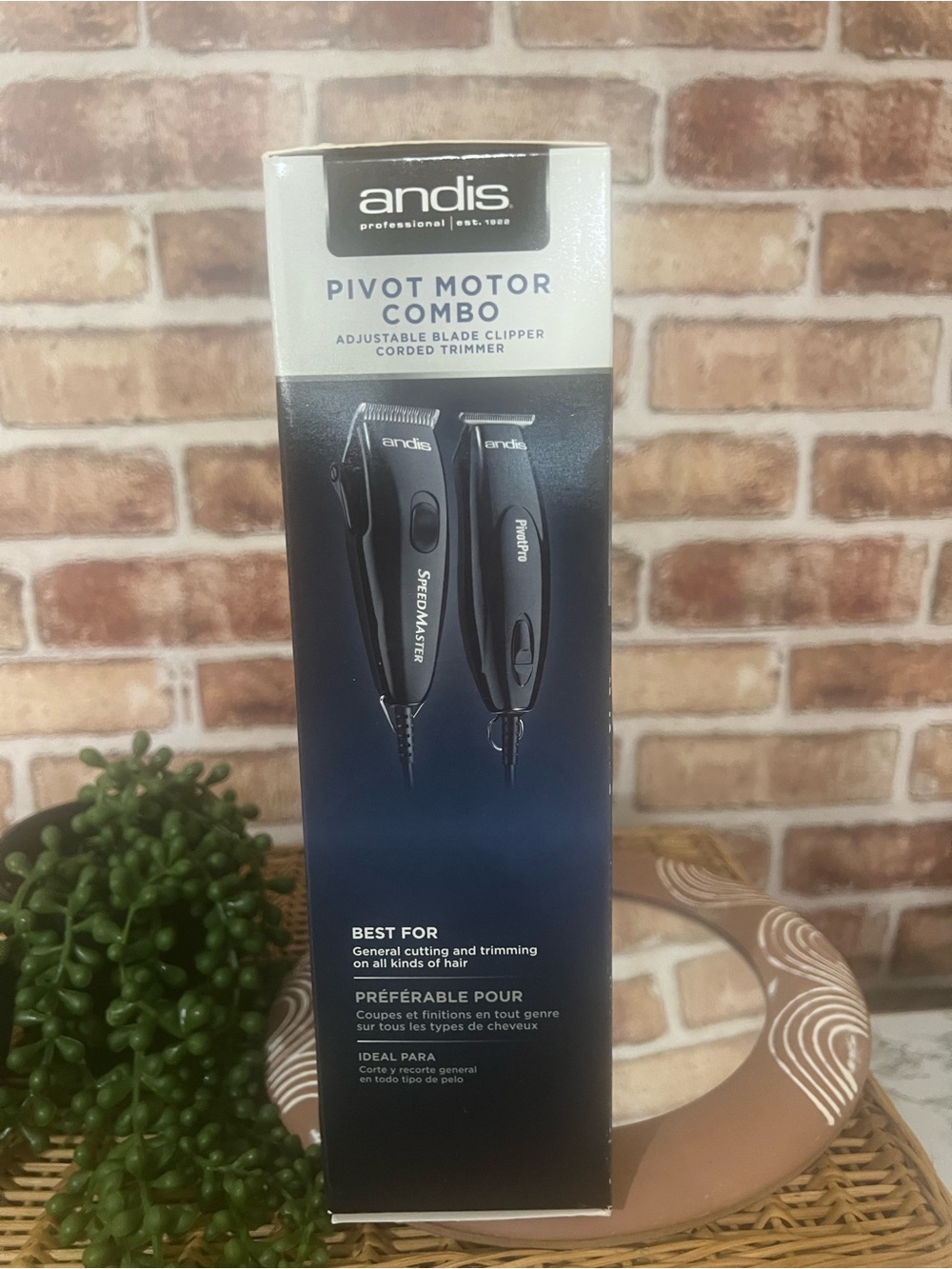 Andis Hair Clipper Duo with Attachments - Picture 4 of 6